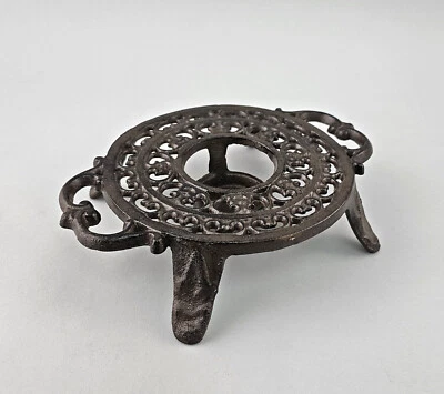 9934492 Stövchen Rechaud Gusseisen Untersetzer Barockstil Vintage  5x23x17cm - Bild 1 von 4