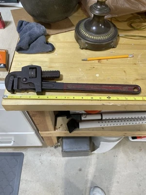 Vintage Heavy Duty Iron Metal 18" Proto Model 818 Pipe Wrench - Image 1 of 4