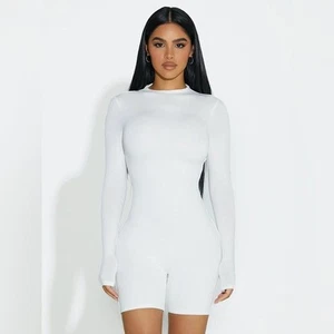 Mameluco esculpido cuello falso Naked Wardrobe nuevo blanco talla grande manga larga pantalones cortos - Imagen 1 de 15