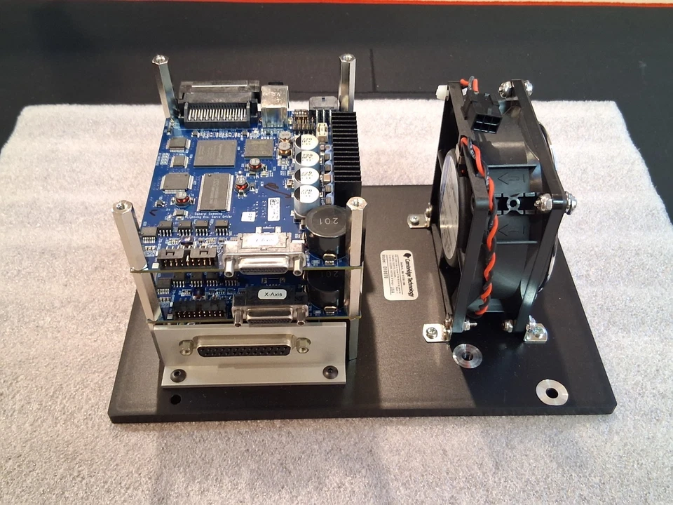 Conjunto de placa de control eje Cambridge Technology D10970 X Y Z 711-814661 Foto 1 de 4