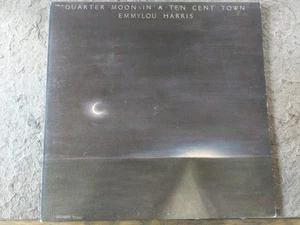 Emmylou Harris: Quarter Moon In A Half Cent Town: LP DE 1978 VG+ (Gram Parsons) - Bild 1 von 5