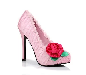 Ellie rosa Satin Plateau Pumps mit Rüschenbesatz, 5 Zoll Stilettoabsatz & Blume - Bild 1 von 5