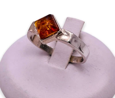 Anillo Modernista Ámbar Báltico Cuadrado Plata de Ley 925 8.5 Foto 1 de 4