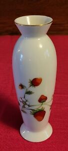 Lovely Vintage OMC Japan 6 1/2" Strawberry And Flowers Bud Vase Otigiri