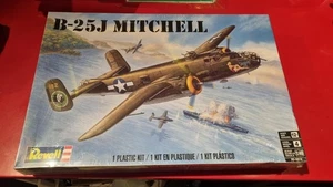 Revell B-25J Mitchell 1/48 scale model kit - plastic sealed - Picture 1 of 2