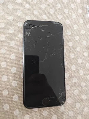 Apple iPhone 7 A1778 Nero Opaco Black 2478 - Immagine 1 di 4