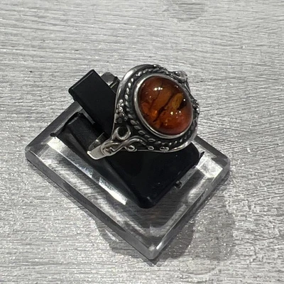 925 Sterling Silver Vintage Orange Baltic Amber Oval Bezel Ring Size S - Image 1 of 4