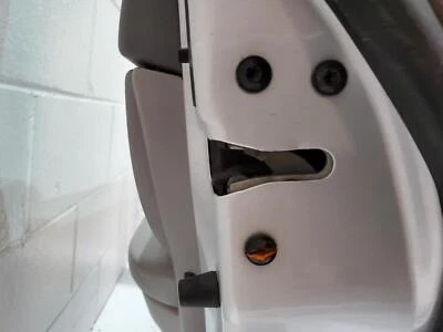 2005  Right RH Rear Door Latch RH Ford Taurus - Image 1 of 2