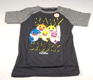 Size 8 Jumping Beans Boys Charcoal & Heather Baby Shark Tee Shirt Tee - Picture 1 of 9