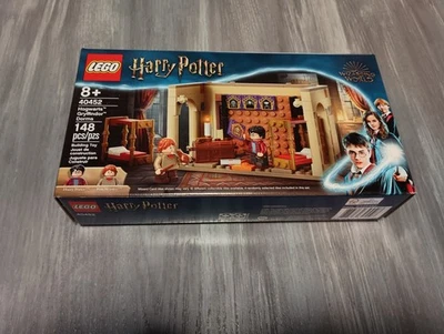 Lego Harry Potter #40452 Hogwarts Gryffindor Dorms  MISB 148 pieces! - Image 1 of 2