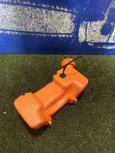 Tanaka TBC-2200 Petrol Strimmer Brush Cutter Fuel Tank Assembly - Picture 1 of 2
