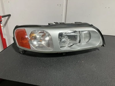 2004-2007 年沃尔沃 S60R V70R 乘客侧玻璃车头灯完整带灯泡 — 第 1/4 张图片