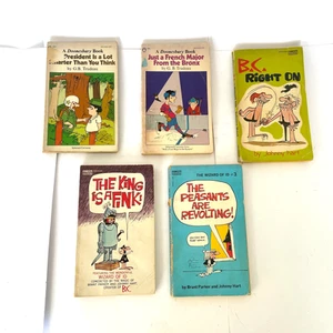 Lot of Vintage Comics book of 5 paperback Wizard of Id Doonesbury B.C - Foto 1 di 17