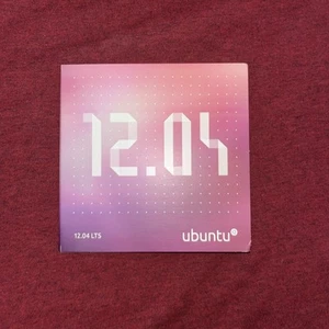 NEW Ubuntu Linux 12.04 LTS Desktop Edition Official Live CD - Photo 1/3