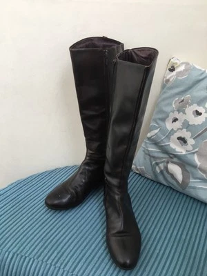 Botas de mujer CallagHan de cuero real talla 38. Usado en buen estado. Foto 1 de 4