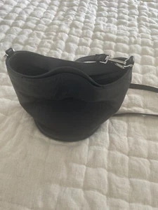 Country Road Leather Bucket bag- BLack - Picture 1 of 13