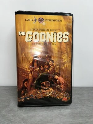 The Goonies (VHS, 1997, Clam Shell) Foto 1 de 4