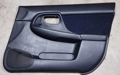 Subaru Impreza WRX 2002-2003 pasajero puerta delantera derecha panel de tarjetas interior OEM Foto 1 de 4