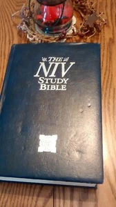 NIV  BIBLE PADDED HARD BACK NAVY RED LETTER 1984 TEXT - Bild 1 von 11