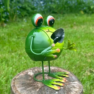 Bright Eyes Frog metal ornament garden or pond decoration animal lover gift - Picture 1 of 3
