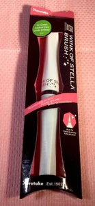 KURETAKE ZIG WINK OF STELLA SHIMMER - BRUSH PEN 040 “GREEN” - Picture 1 of 3