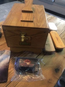 Vintage Griffin Shinemaster Dovetail Oak Shoe Shine Box Pedestal Brush Polish - Picture 1 of 10