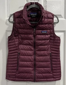 Women's Size Medium Patagonia Goose Down Sweater Burgundy Puffer Vest Full Zip - Picture 1 of 4