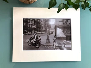 Original Photograph by Joel Meyerhowitz : New York, 1968 - 14x21cm - Foto 1 di 5