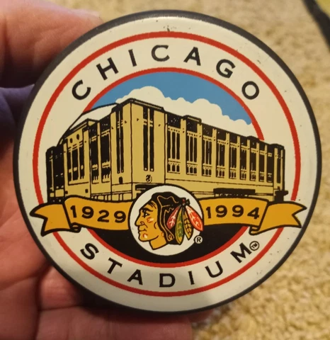 Vintage Chicago Blackhawks Chicago Stadium Final Season puck NHL Hockey Cover