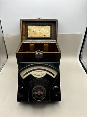 Voltímetro Weston DC de colección modelo 1 en caja de madera SteamPunk Universidad de Iowa Foto 1 de 4