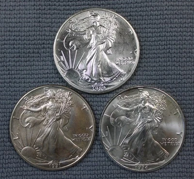 THREE (3) OUNCES OF FINE SILVER - 3 AMERICAN SILVER EAGLES - 1989 - 1991 - 1994 - Image 1 of 2