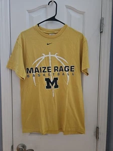 Vintage University Of Michigan Basketball Maize Rage T-Shirt Size Medium - Picture 1 of 3