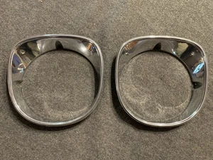 1970 70 Chevrolet Chevelle RH & LH Headlight Bezels 3972923 3972924 OEM - Bild 1 von 8