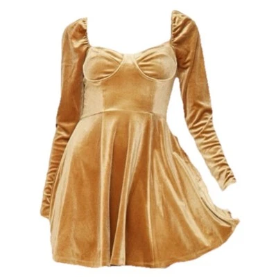 Mini Vestido Forever 21 Terciopelo Sweetheart Dorado Hombros Encendidos 1X Foto 1 de 4