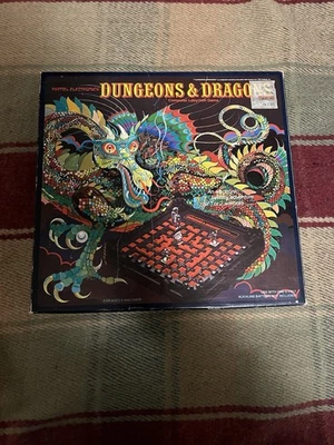 Электронная игра Dungeons & Dragons Labyrinth от Mattel. Полный и рабочий. - Изображение 1 из 4