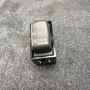 Suspension Ride Height Control Switch 2001-2006 Lexus LS430 89276-50020 - Picture 1 of 5