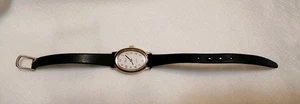 Timex Gold Tone Oval Watch Black Faux Leather Band 5"-6.5" - Picture 1 of 5