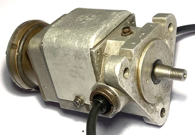  Vintage BTH KC2 Magneto -S4 Triumph Twin Cylinder Blue Spark - Image 1 of 4