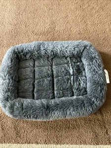 Nuevo MidWest Quiet Time Gris Polar Almohadilla para Cama Cajón para Mascotas Pequeñas 16x13 - Imagen 1 de 3