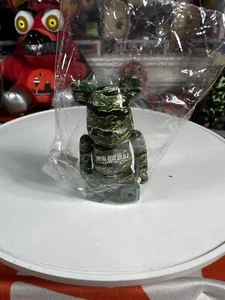 Medicom Bearbrick Series 9 S9 SF ""Metal Gear Solid 3" Be@rbrick Sellado - Imagen 1 de 2