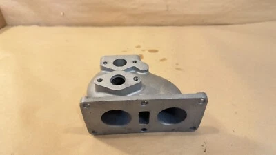 Colector de admisión de carburador Jaguar XKE E-Type Series 1 3.8 -61-64 C15831 Foto 1 de 4