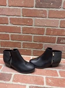 CALL IT SPRING Black Leather Side Zip Block Heel Ankle Boots Women’s Size 7 - Picture 1 of 9