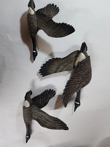 Canadian Geese Wall art Sculpted Birds In Flight Wallhangers Hunting Cabin Beach - Picture 1 of 12