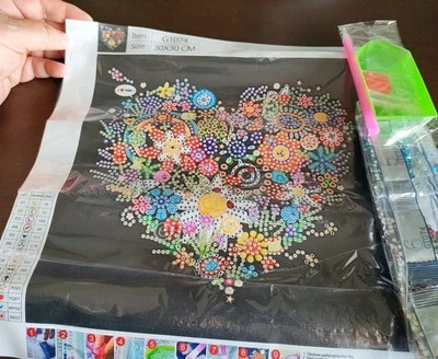 Diamond Painting 5D DIY PARTIAL 30x30cm 🐝 MANDALA HEART 27 🐝 Free Post - Imagem 1 de 2