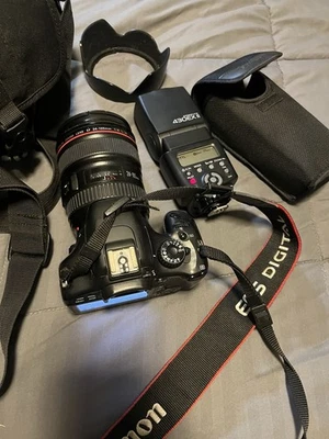 Eos Canon 550d, Lente Zoom EF 24-105 mm, Flash Canon Speedlite 430 Ex II, Fundas Foto 1 de 4