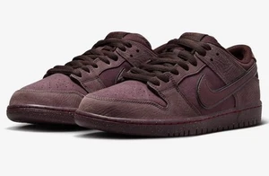 Nike SB Dunk Low PRM Trainers FN0619-600 Size UK 8 EUR 42.5 Burgundy Crush - Picture 1 of 13