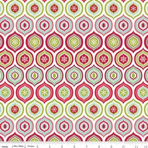 FLANELL mal 1/2 Yard - Merry Matroschka Ogee - Riley Blake Weihnachtsstoff - Bild 1 von 2