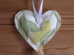 Laura Ashley Limones Tela Colgante Corazón - Imagen 1 de 4