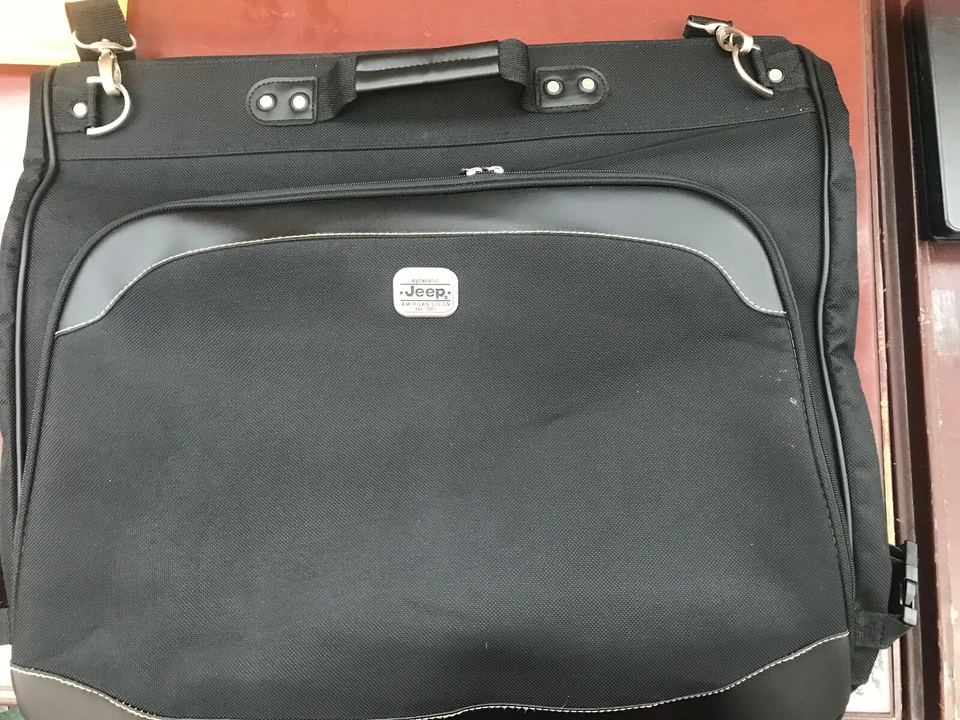 Jeep Garment Bag Suit Dress Luggage Black Large Travel - Image 1 of 4