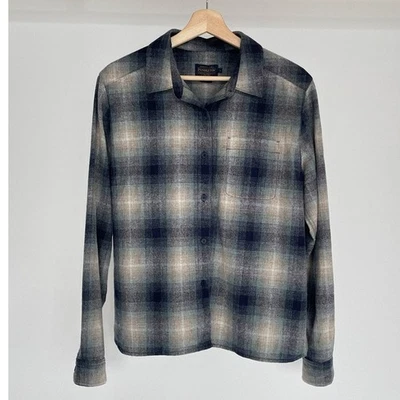 Pendleton Made in USA Wool Blue Plaid Button Up Mens Shirt Sz L Lodge One Pocket - Image 1 of 4